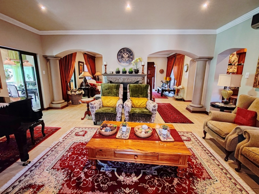 4 Bedroom Property for Sale in Van Der Hoff Park North West